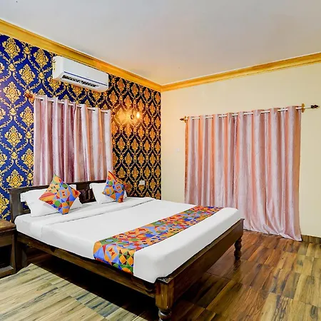 Fabhotel Romeos